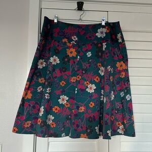 A line print skirt